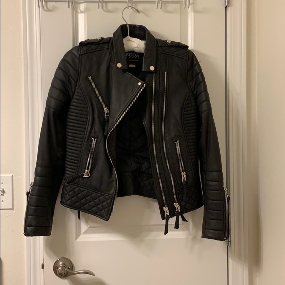 Boda skin black leather Kay Michael